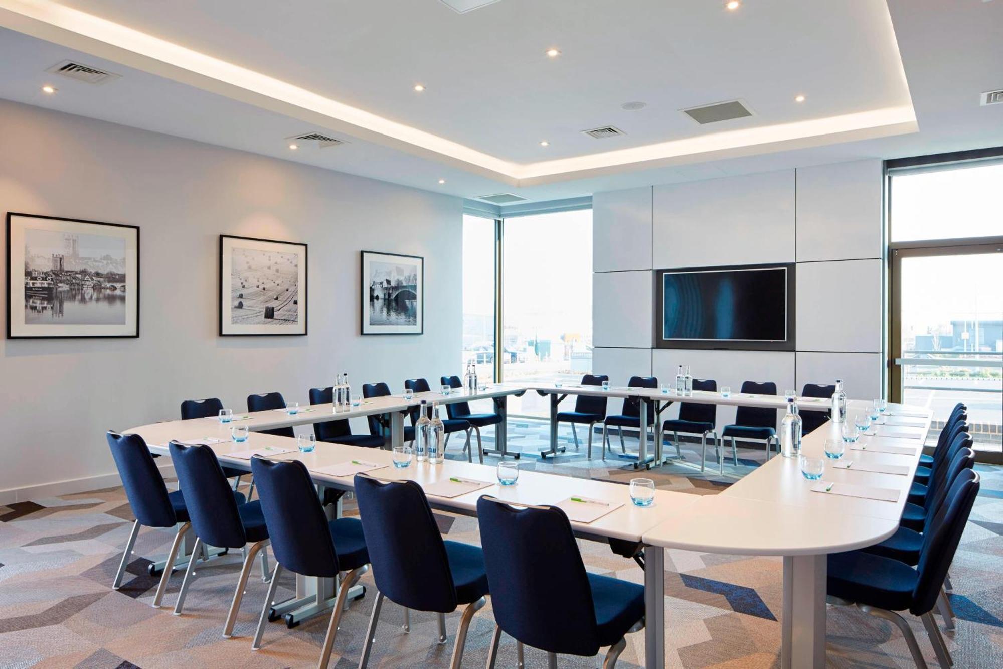 Courtyard By Marriott Oxford South Hotel Abingdon-on-Thames Ngoại thất bức ảnh